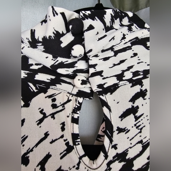 Michael Kohrs Sleeveless Classy Cutout Top XL - Picture 3 of 8